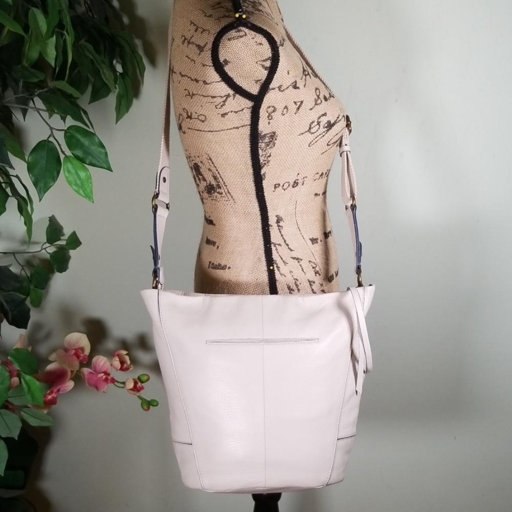 NWOT Leather Happy & Free  Bag